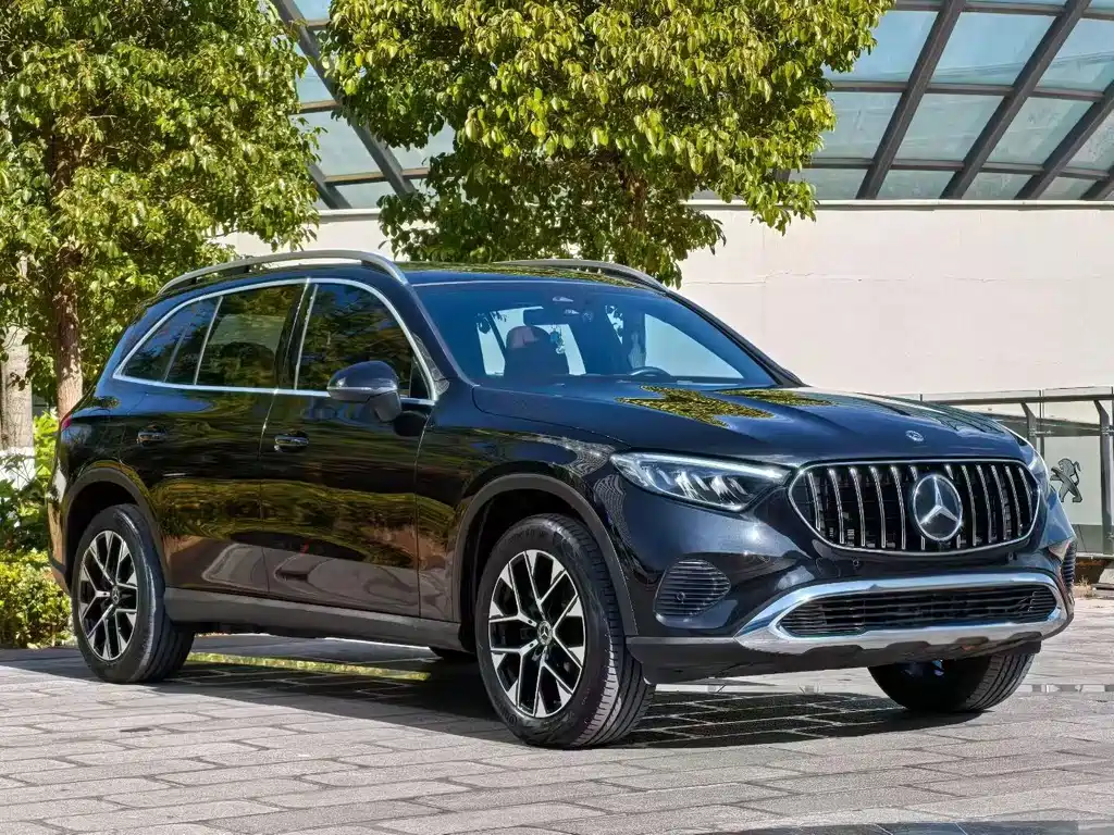 Mercedes-Benz GLC 2023