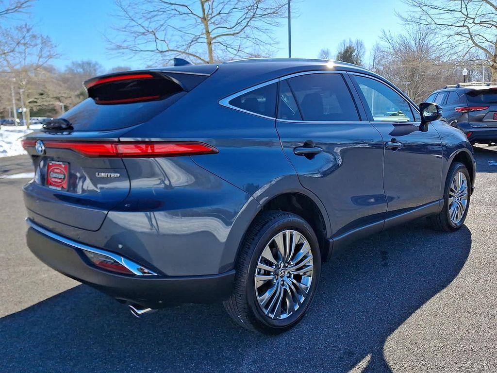Toyota Venza 2024