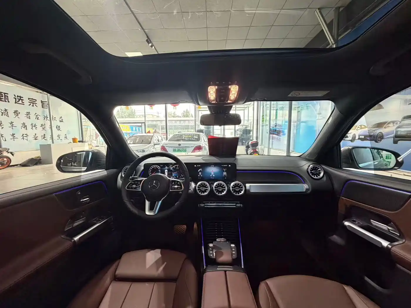 Mercedes-Benz GLB 2023