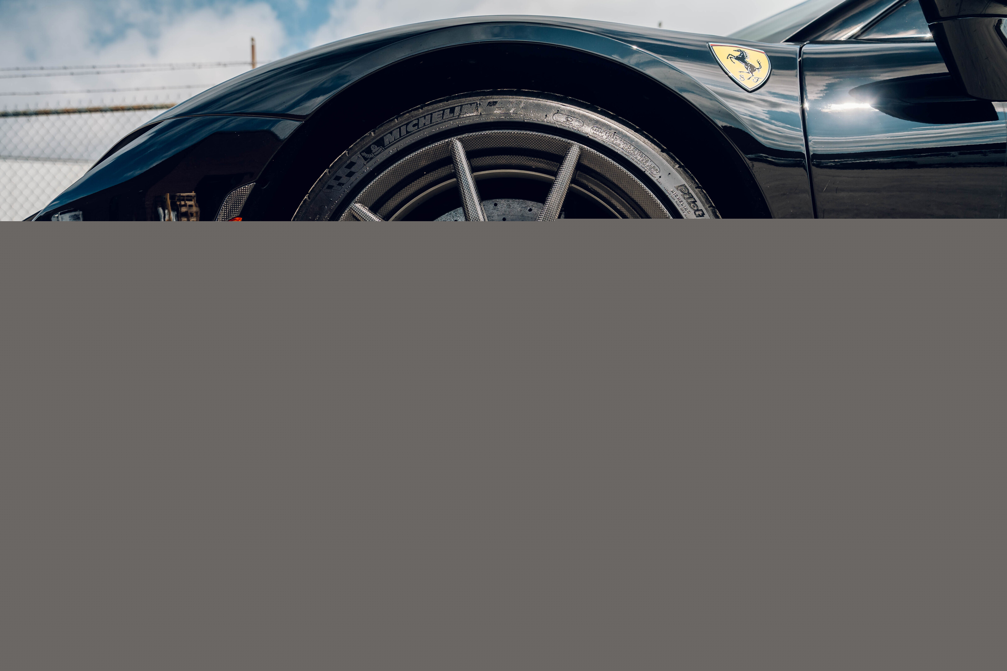 Ferrari SF90 2023