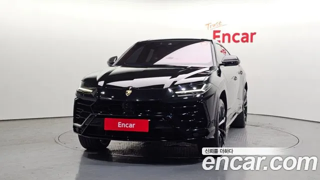 Lamborghini Urus 2021