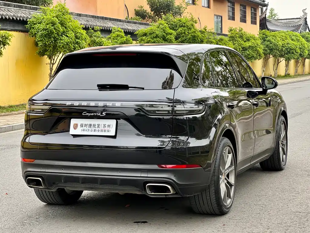 Porsche Cayenne 2023
