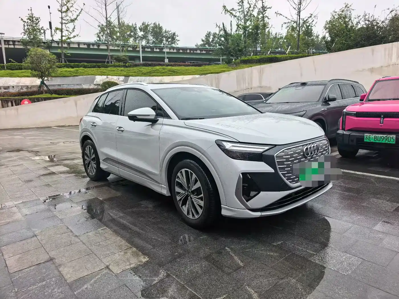 Audi Q4 e-tron 2025