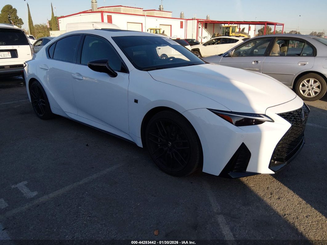 Lexus IS 2024
