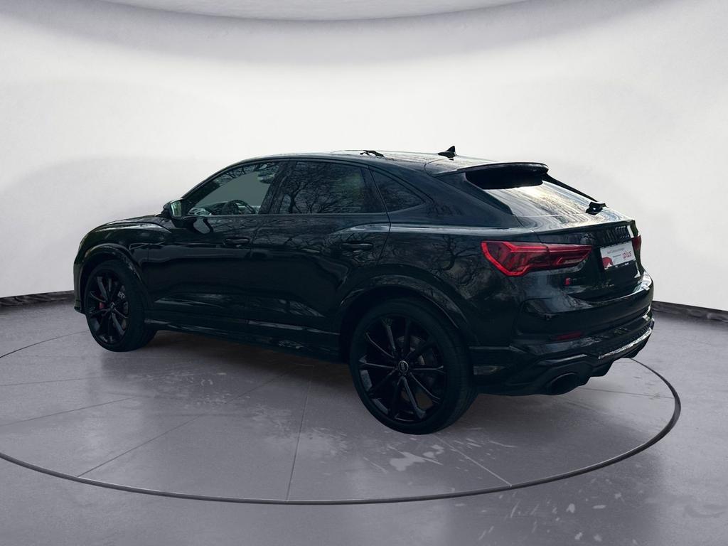 Audi RSQ3 2024