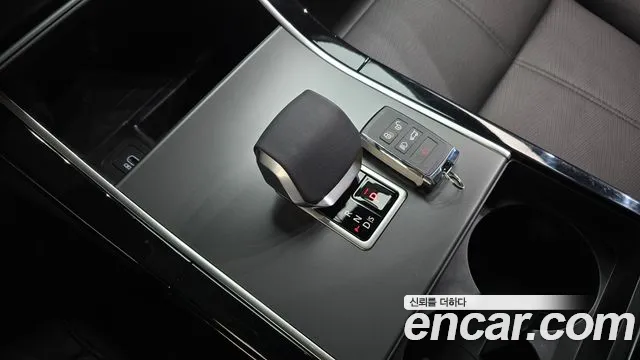 Land Rover Range Rover Velar 2024