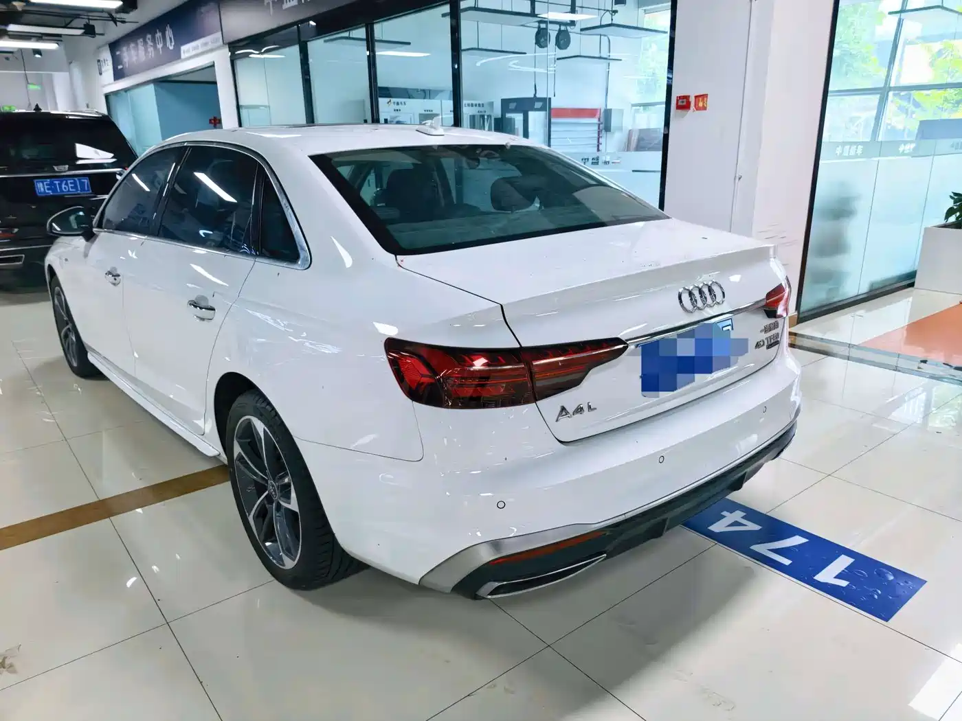 Audi A4 2023
