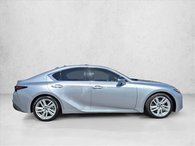 Lexus IS 300 2025