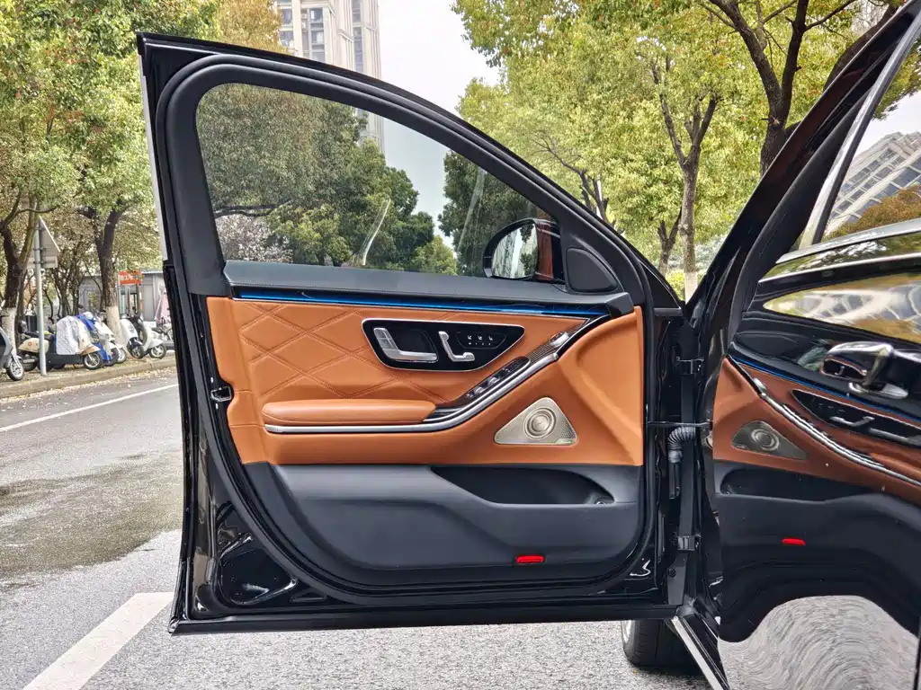 Mercedes-Benz Maybach S-Класс 2022