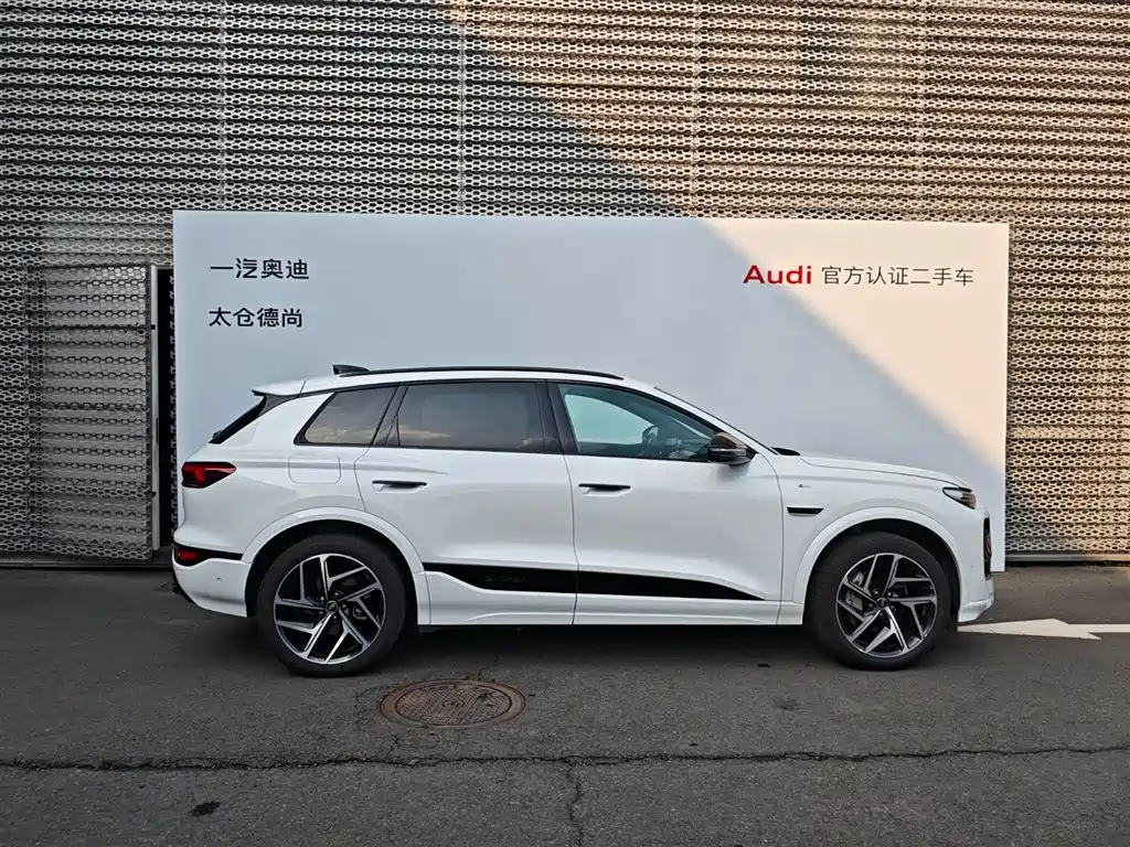 Audi e-tron 2025