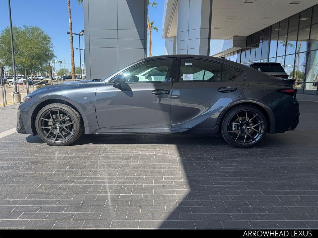 Lexus IS 2026
