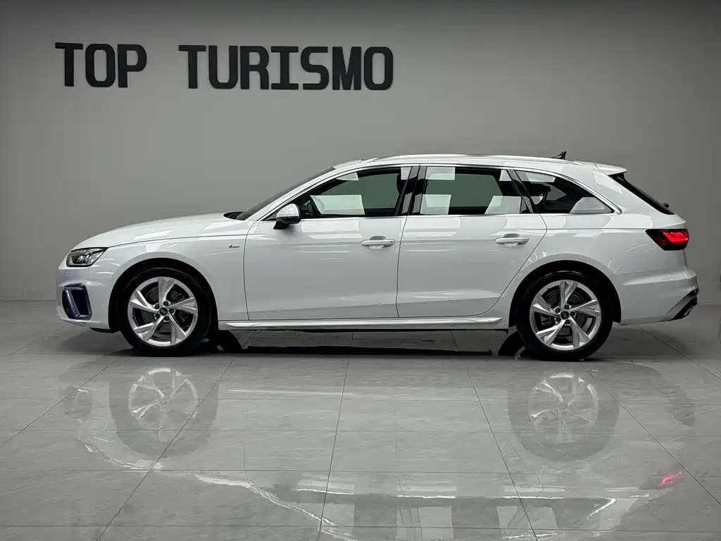 Audi A4 2021