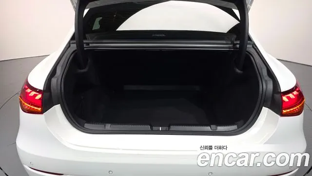 Mercedes-Benz EQE 2022