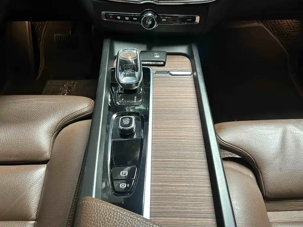 Volvo XC60 2022