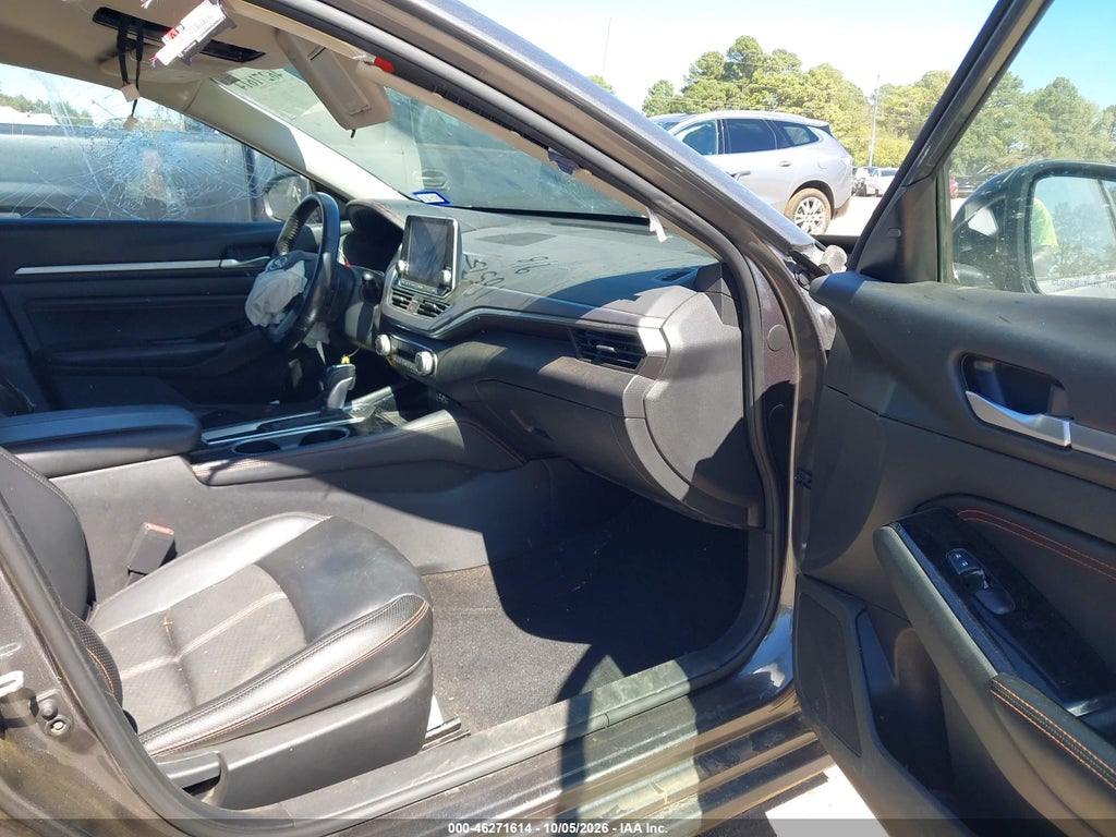 Nissan Altima 2023
