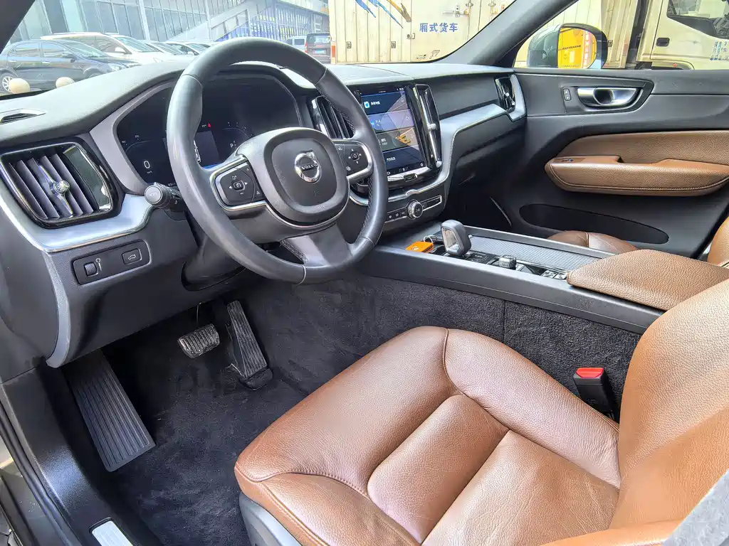 Volvo XC60 2021