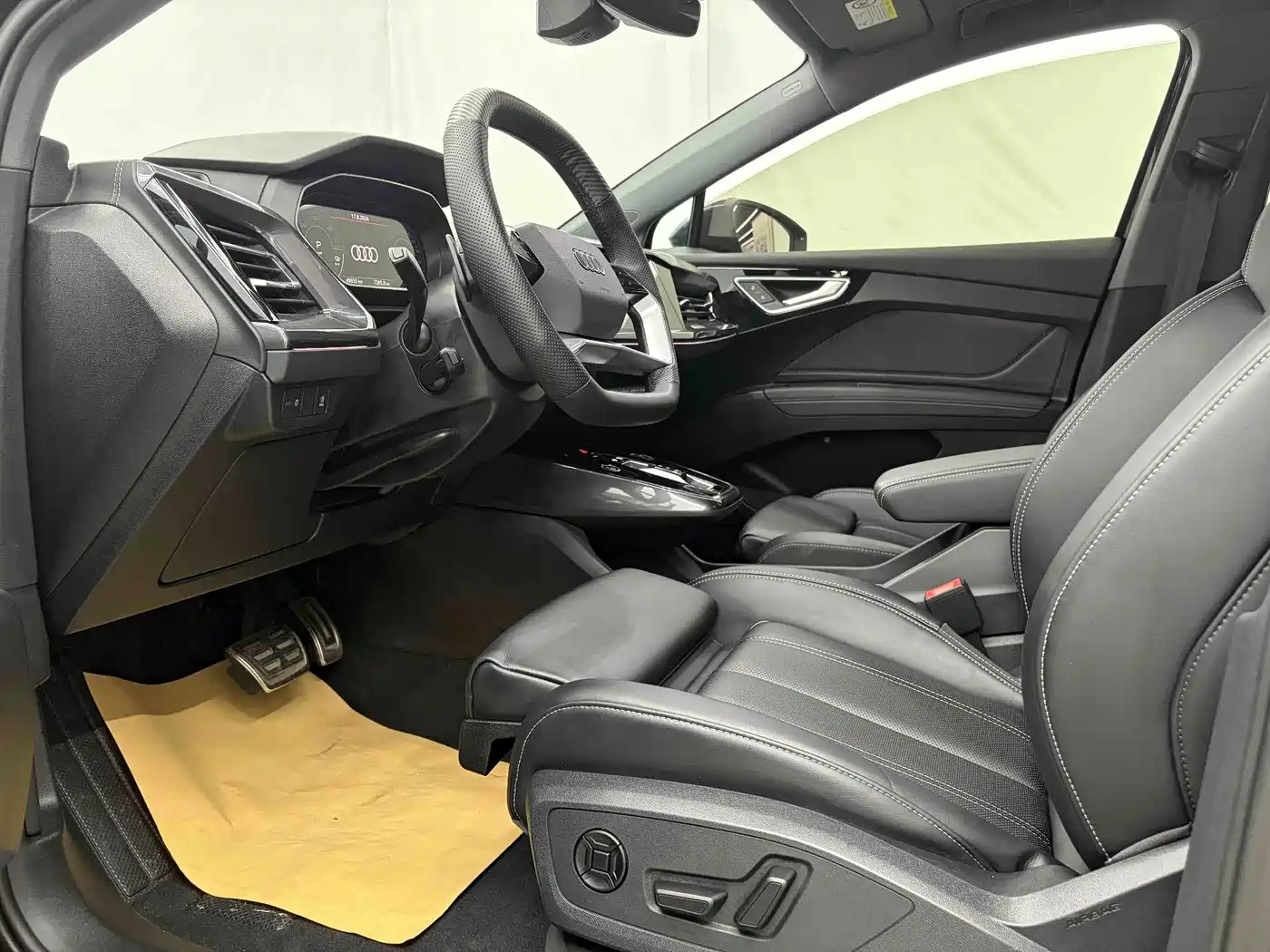 Audi Q4 e-tron 2024