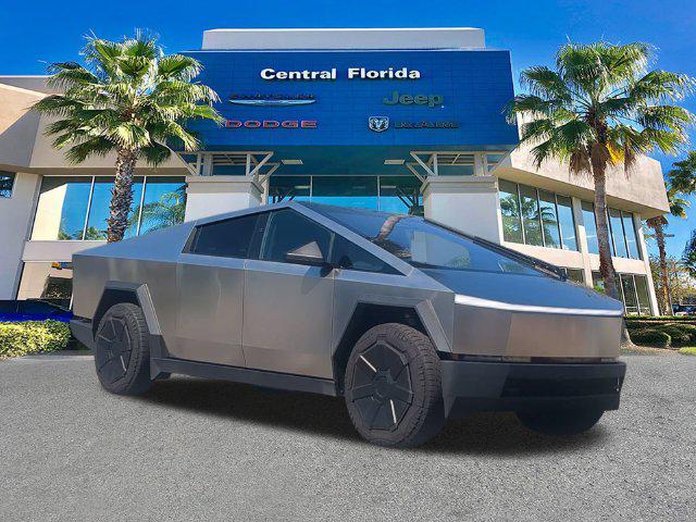 Tesla Cybertruck 2025