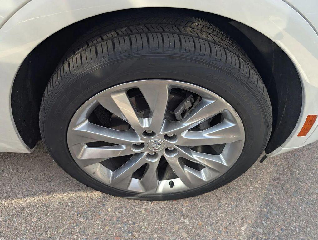 Buick Envision 2023
