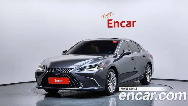 Lexus ES 2022