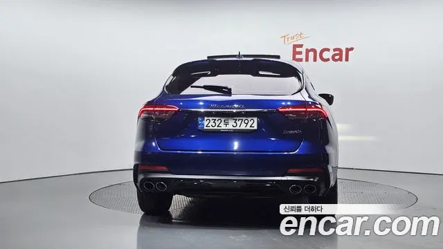 Maserati Levante 2022