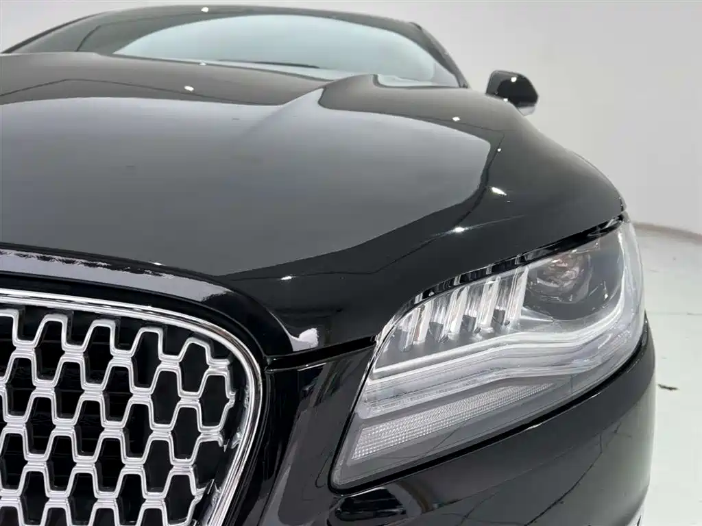 Lincoln MKZ 2020