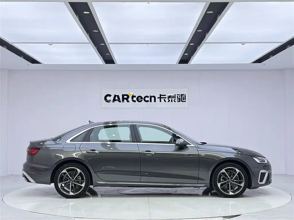Audi A4 2023