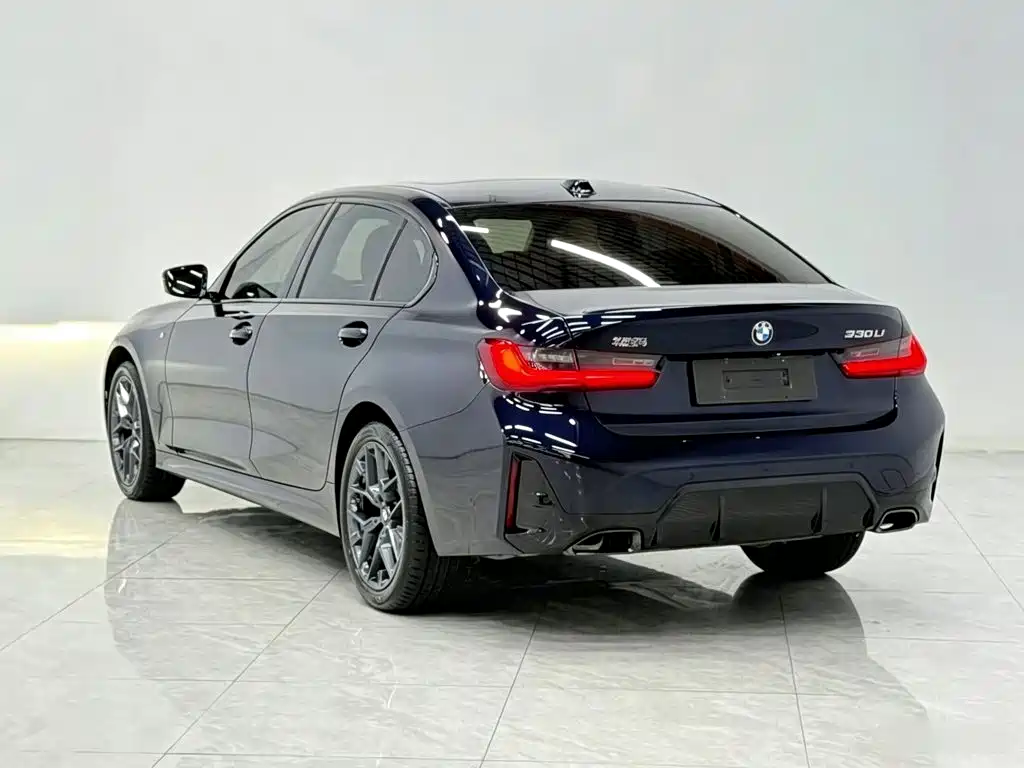 BMW 3 серии 2025