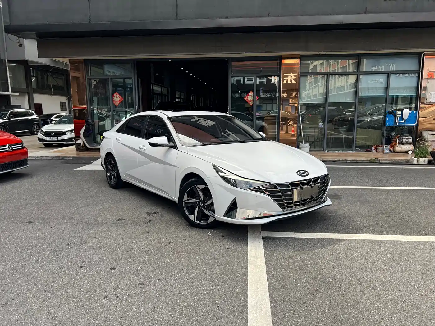 Hyundai Elantra 2023