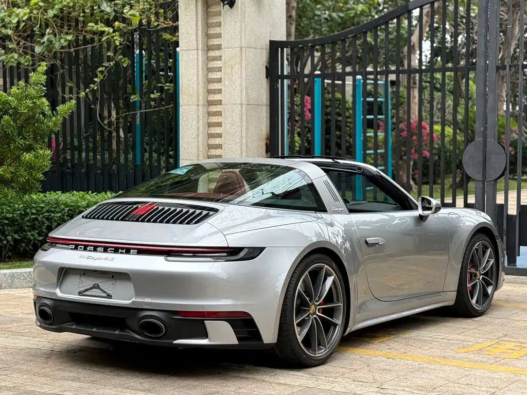 Porsche 911 2022