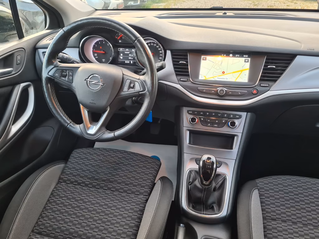 Opel Astra 2021