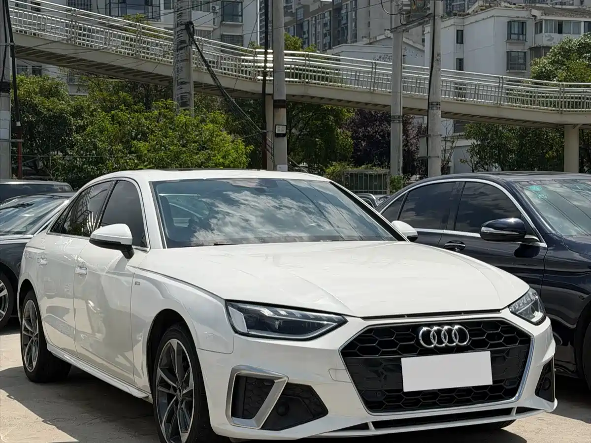 Audi A4 2022