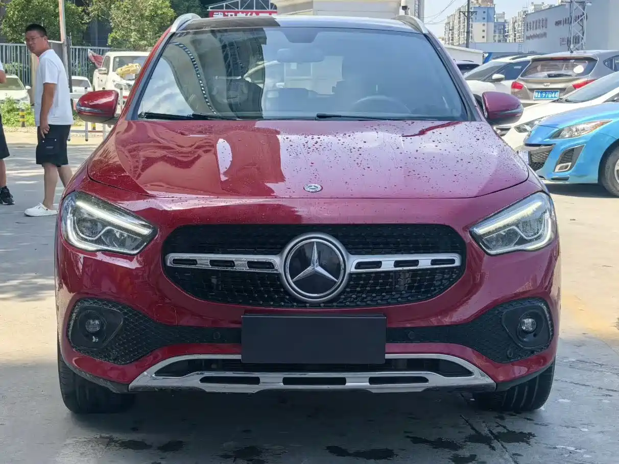 Mercedes-Benz GLA 2021