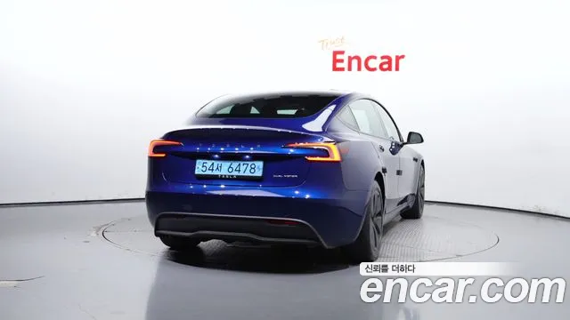 Tesla Model 3 2024
