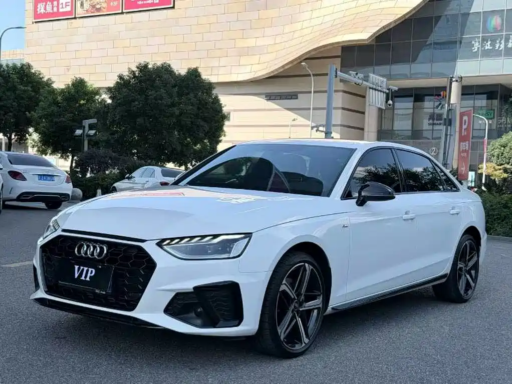 Audi A4 2025