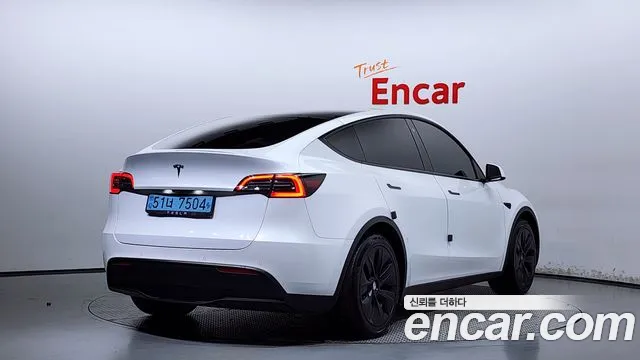 Tesla Model Y 2021