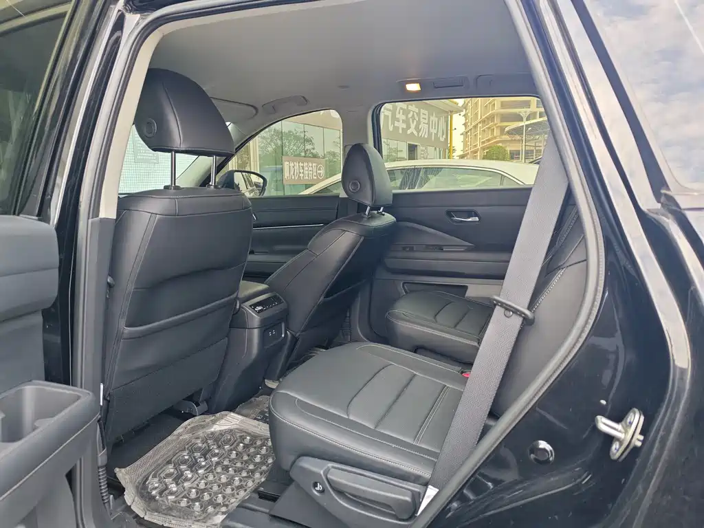 Nissan Pathfinder 2024