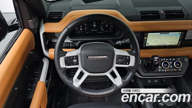 Land Rover Defender 2024
