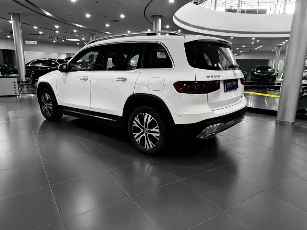 Mercedes-Benz GLB 2025