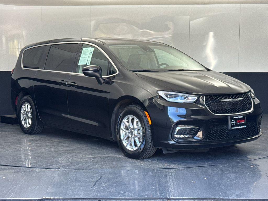 Chrysler Pacifica 2023