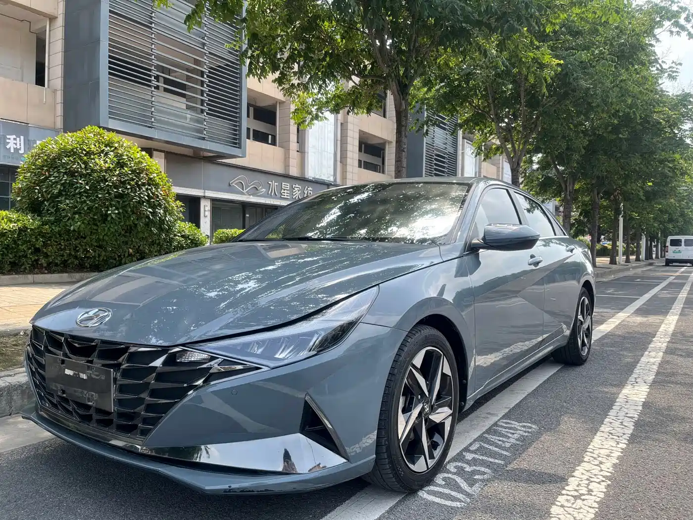 Hyundai Elantra 2022