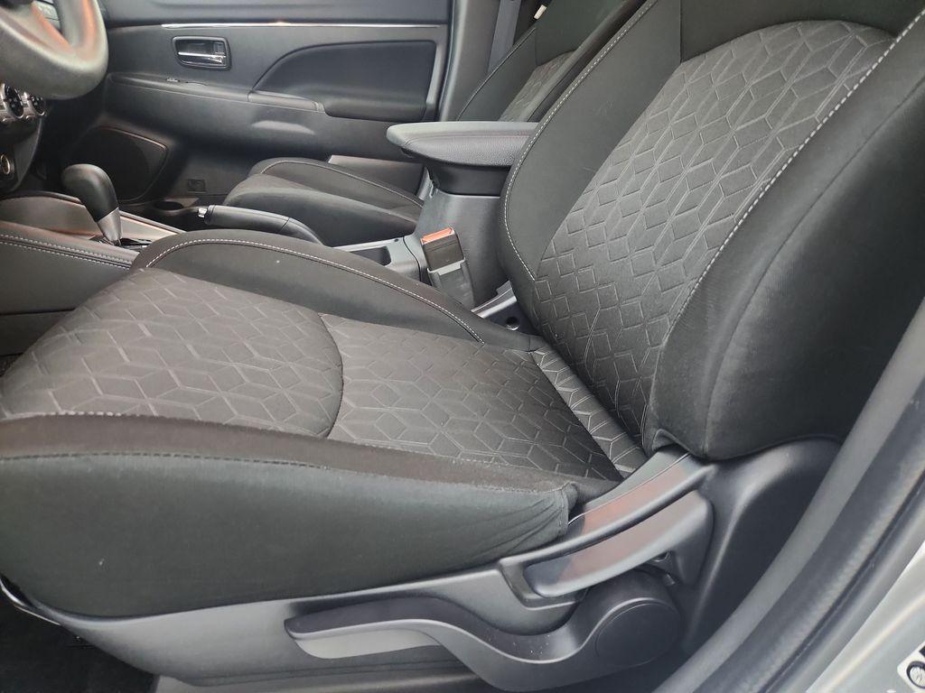 Mitsubishi Outlander Sport 2025
