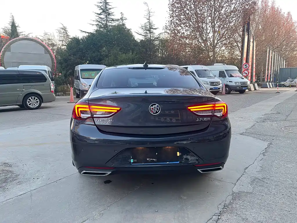Buick Regal 2021