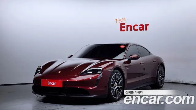 Porsche Taycan 2022