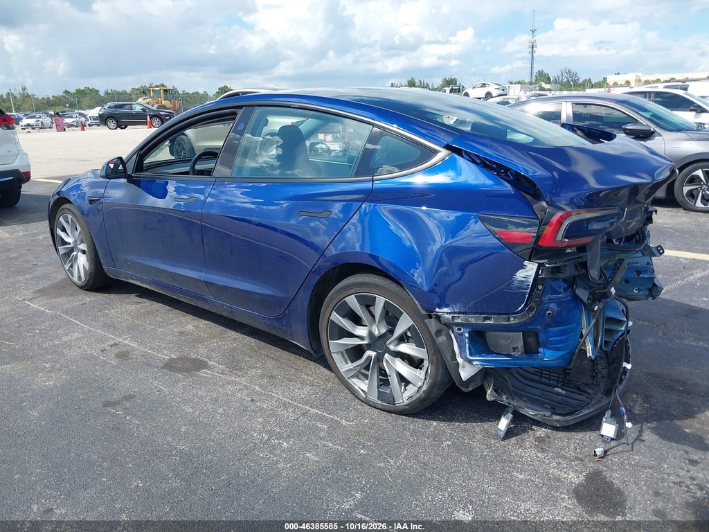 Tesla Model 3 2024