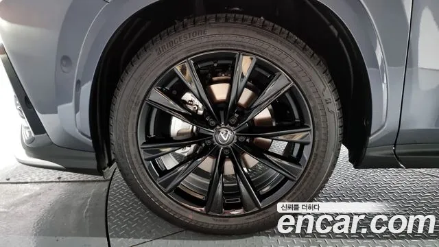 Lexus NX 2024