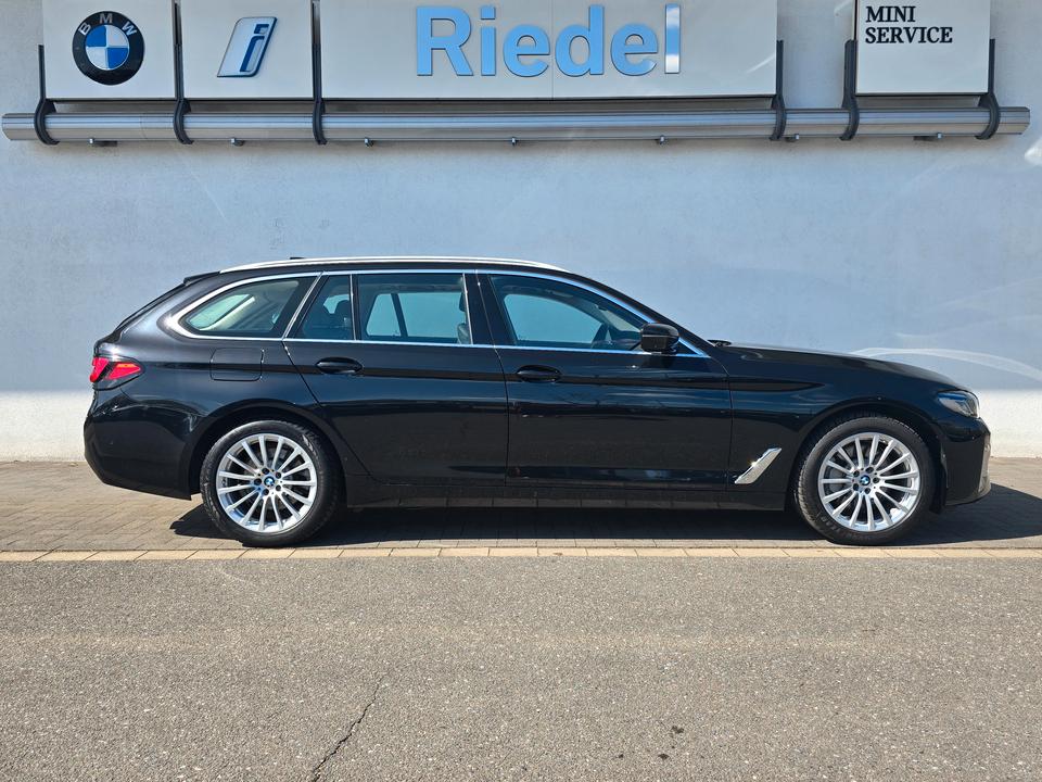 BMW 530 2023