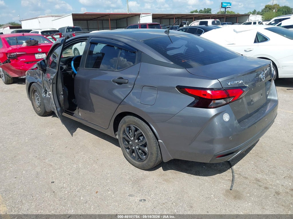 Nissan Versa 2021