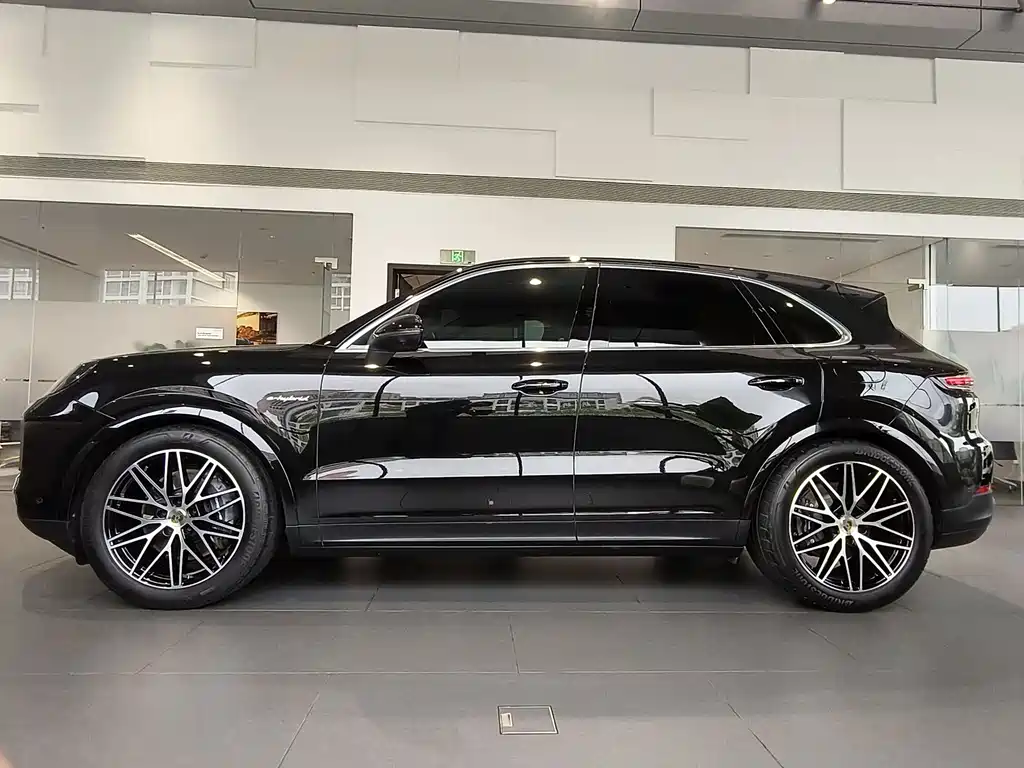 Porsche Cayenne 2024