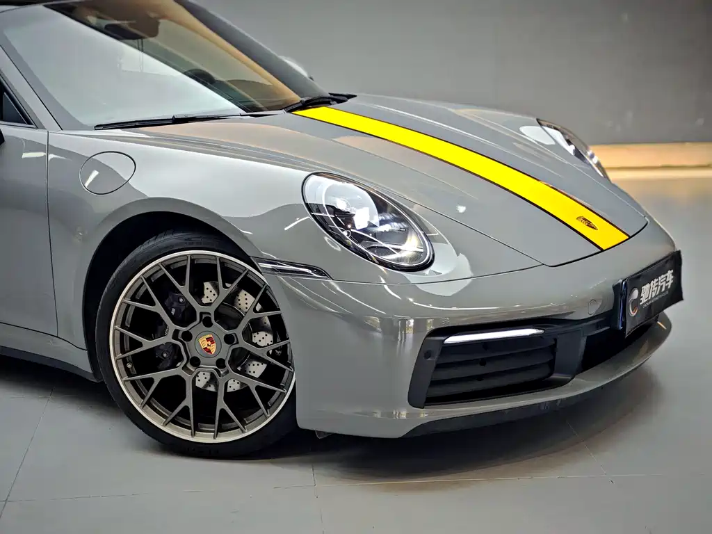 Porsche 911 2020